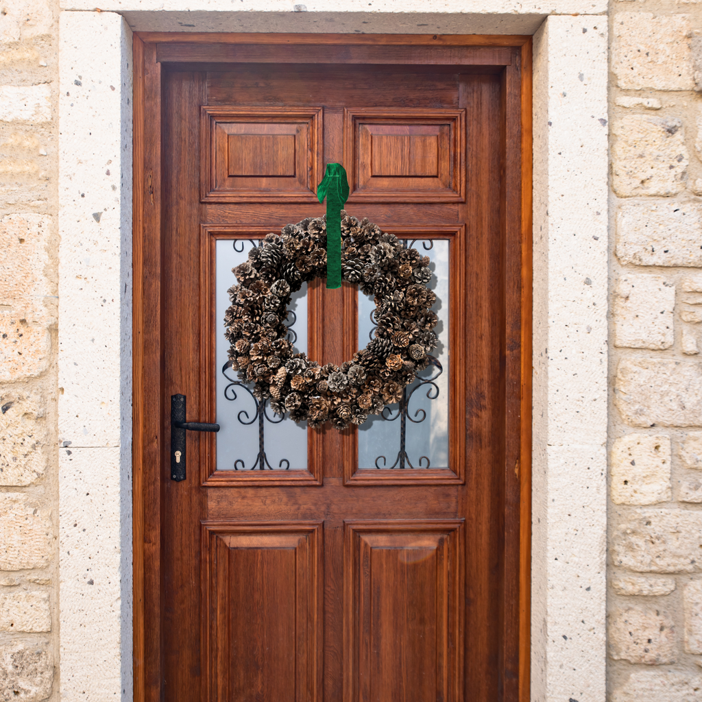 pinecone_wreath_christmas_holiday_ausable_green_brown_16inch_17inch_front_view